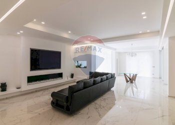 Soggiorno - Villa Via Luigi Rizzo
 
8, Mascalucia - foto 25