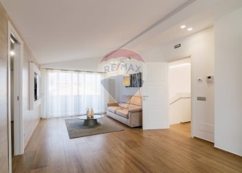 Soggiorno - Villa Via Luigi Rizzo
 
8, Mascalucia - foto 57