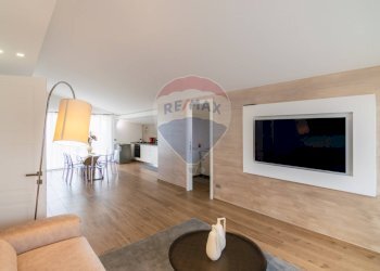 Soggiorno - Villa Via Luigi Rizzo
 
8, Mascalucia - foto 59