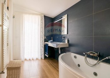 Bagno - Villa Via Luigi Rizzo
 
8, Mascalucia - foto 74