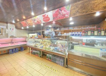 Dispensa di stoccaggio - Attività Commerciale Via Torino, Catania - foto 1