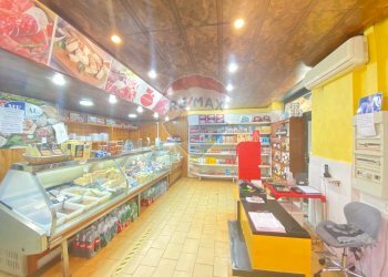 Dispensa di stoccaggio - Attività Commerciale Via Torino, Catania - foto 5