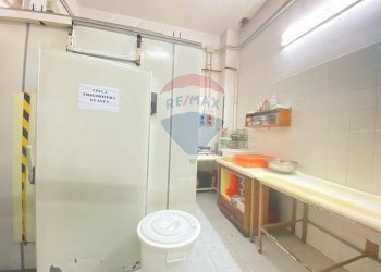 Bagno - Attività Commerciale Via Torino, Catania - foto 17