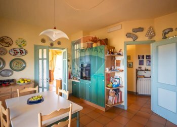 Sala da pranzo - Villa pasteria
 
19/E, Calatabiano - foto 54