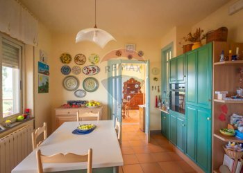 Sala da pranzo - Villa pasteria
 
19/E, Calatabiano - foto 55