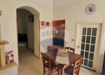 soggiorno - Appartamento Via Domenico Antonio Spina
 
98, Vieste - foto 4