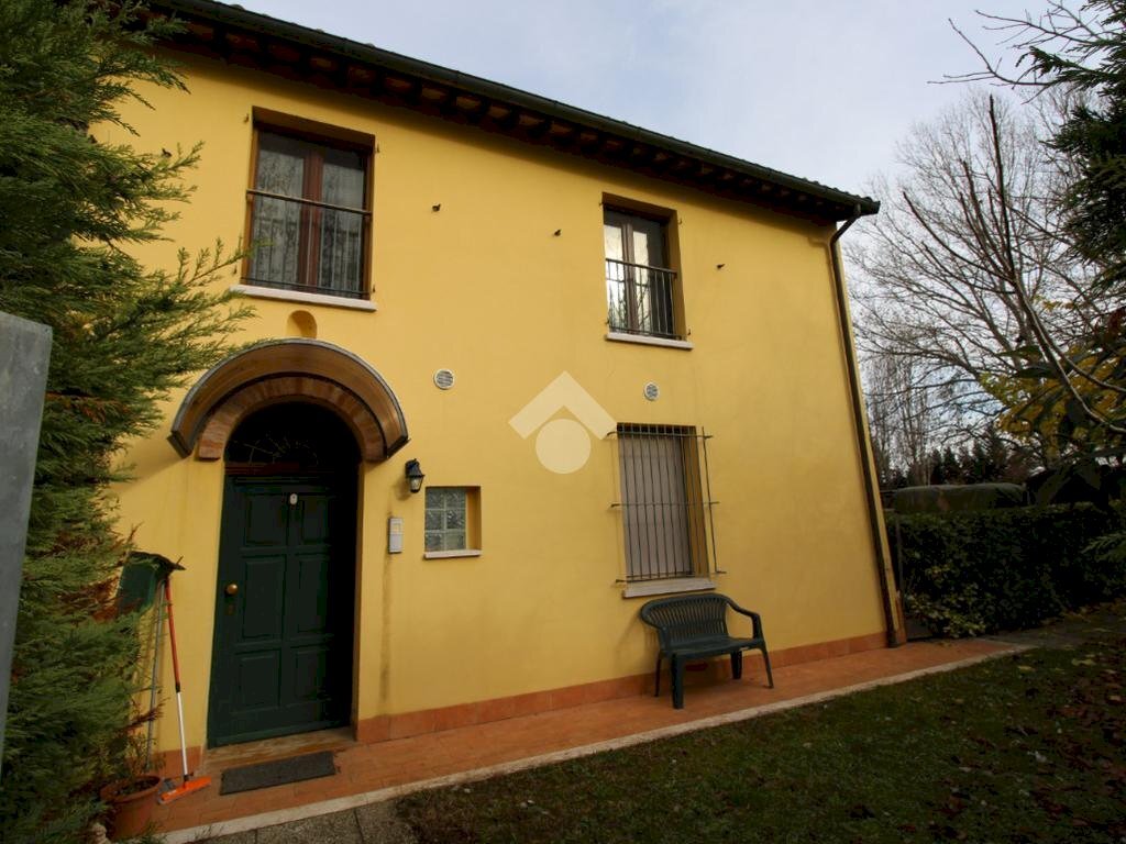 Four-room apartment Via Calderana, Russi - photo 1