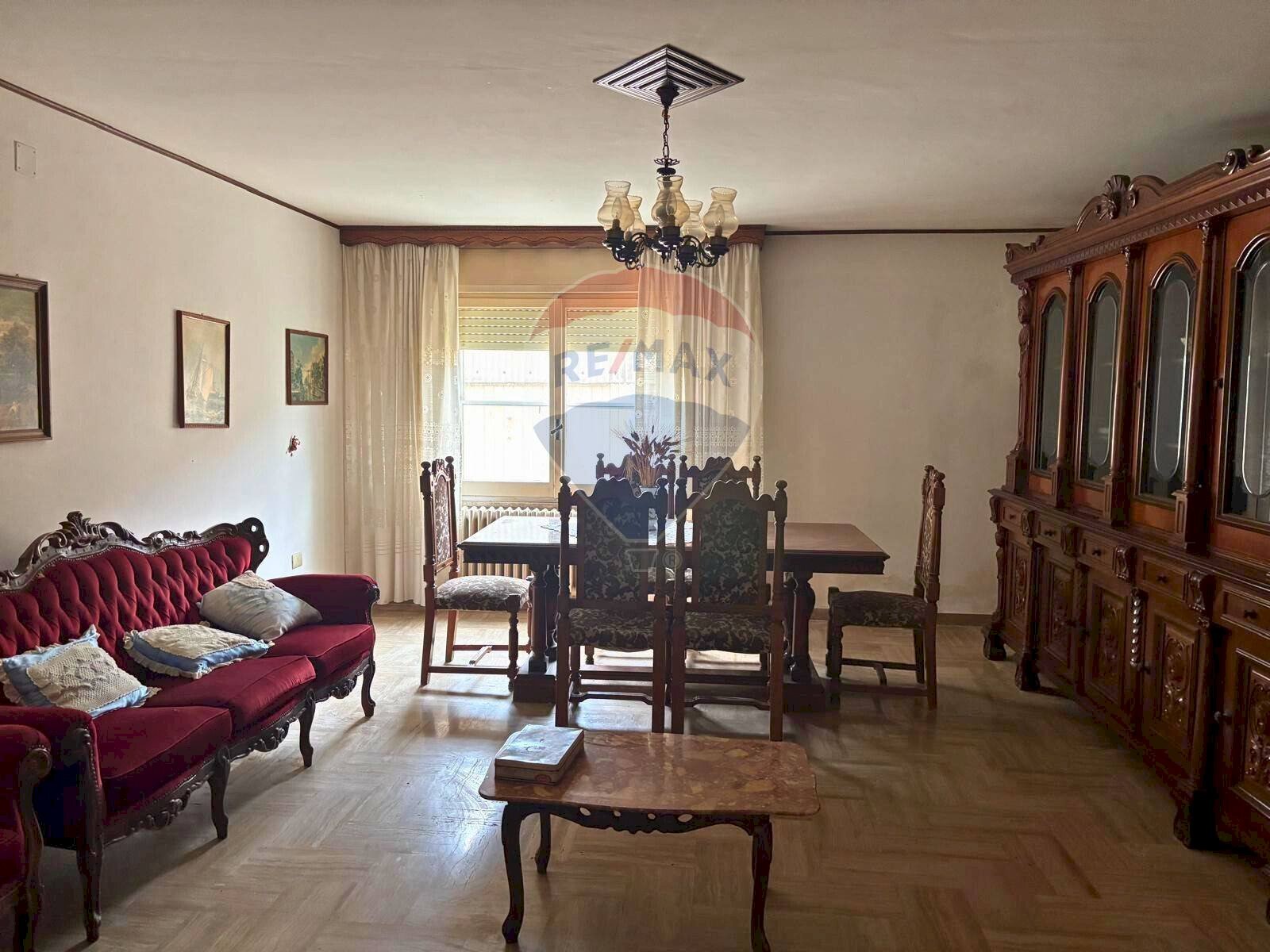 Sala da pranzo - Semi-detached house Via Cantò
 
93, Cepagatti - photo 2