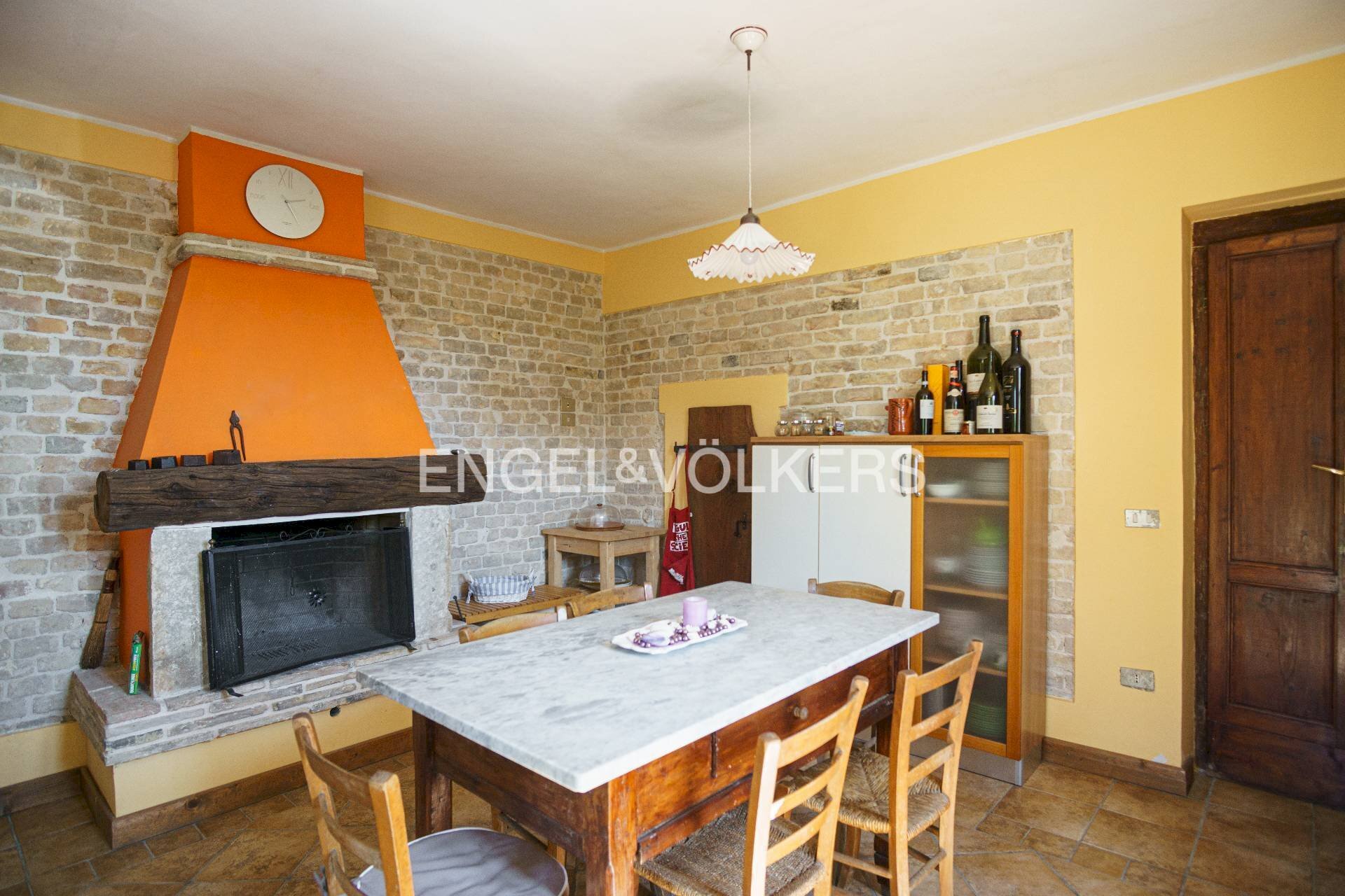 Foto 2 - Villa via nazionale per Teramo
 
238, Giulianova - foto 2