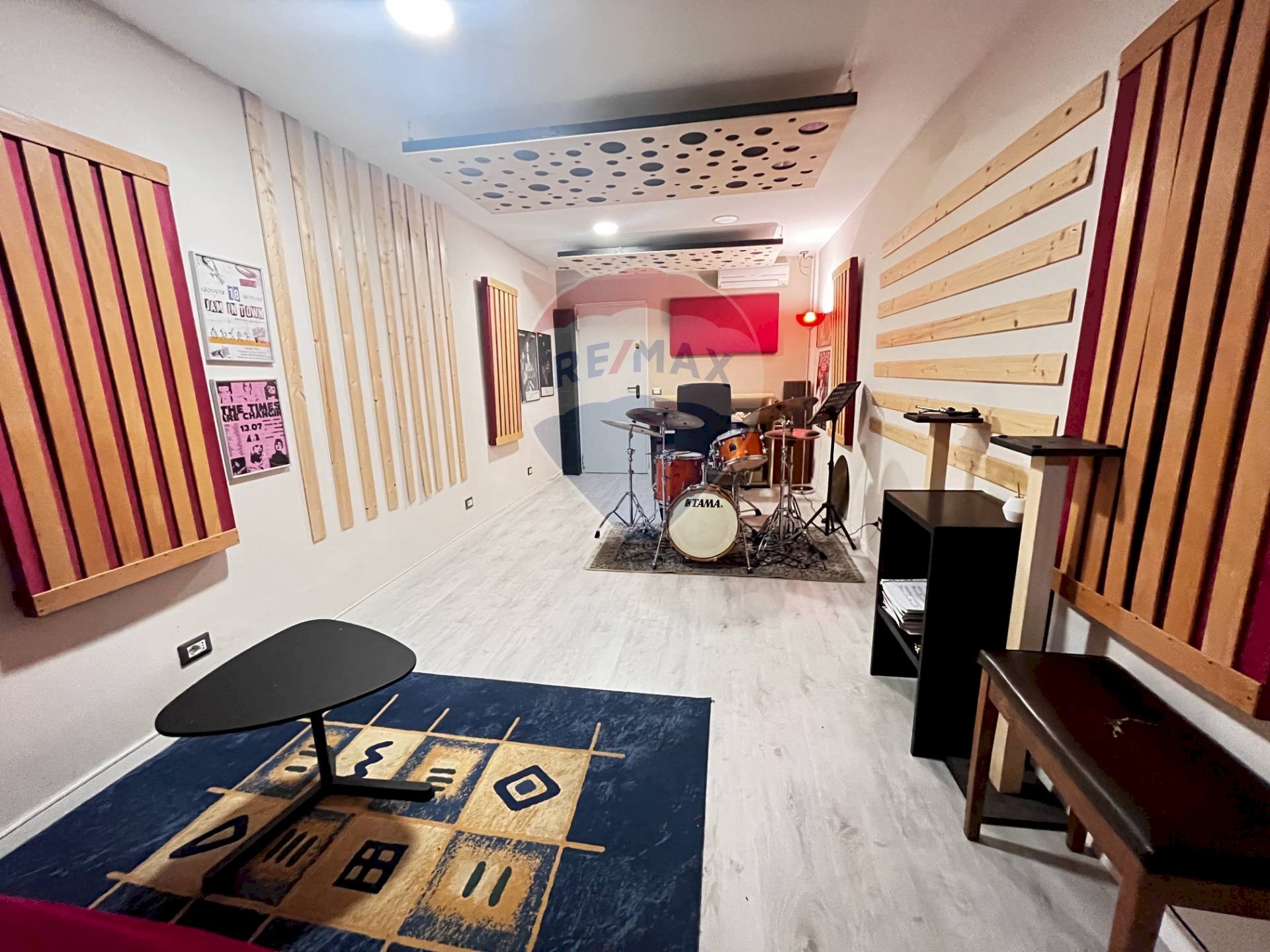 Sala da pranzo - Box via Lombardia
 
149 g, Campobasso - foto 1