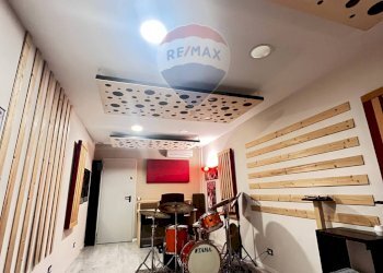 Soggiorno - Box via Lombardia
 
149 g, Campobasso - foto 3