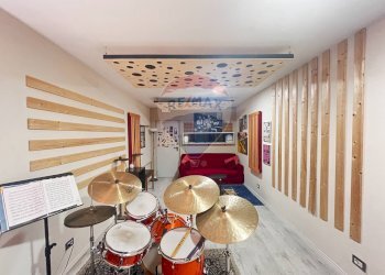 Sala da pranzo - Box via Lombardia
 
149 g, Campobasso - foto 10