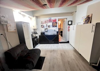 Soggiorno - Box via Lombardia
 
149 g, Campobasso - foto 14