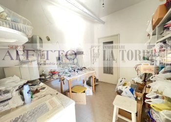 Foto 1 - Magazzino Via Felice Cavallotti, Valenza - foto 1