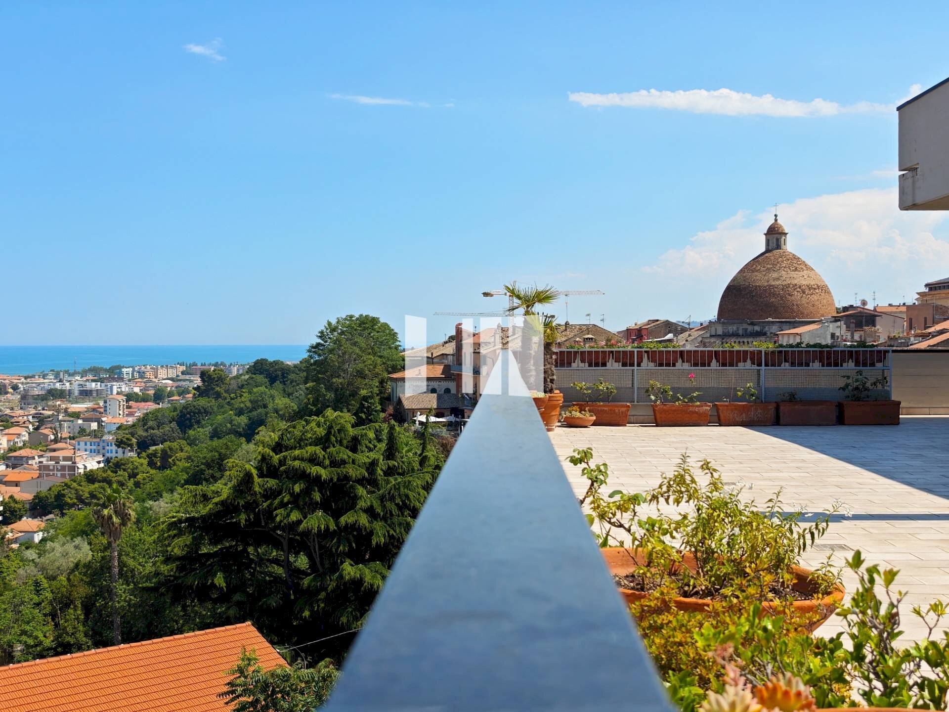Foto 1 - Attic Viale dello Splendore
 
14, Giulianova - photo 1