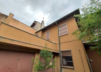 Facciata - Appartamento via Roma, 74, Pregnana Milanese - foto 9