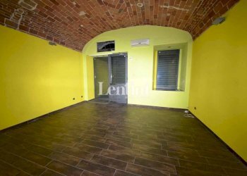 Interno non residenziale - Negozio via Giovanni Lanza, Casale Monferrato - foto 5