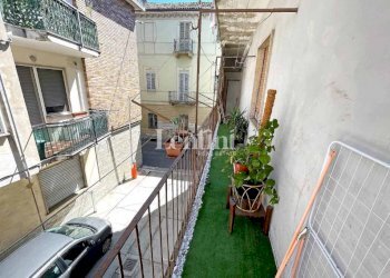 Balcone - Appartamento via Guglielmo Caccia, 7, Casale Monferrato - foto 11