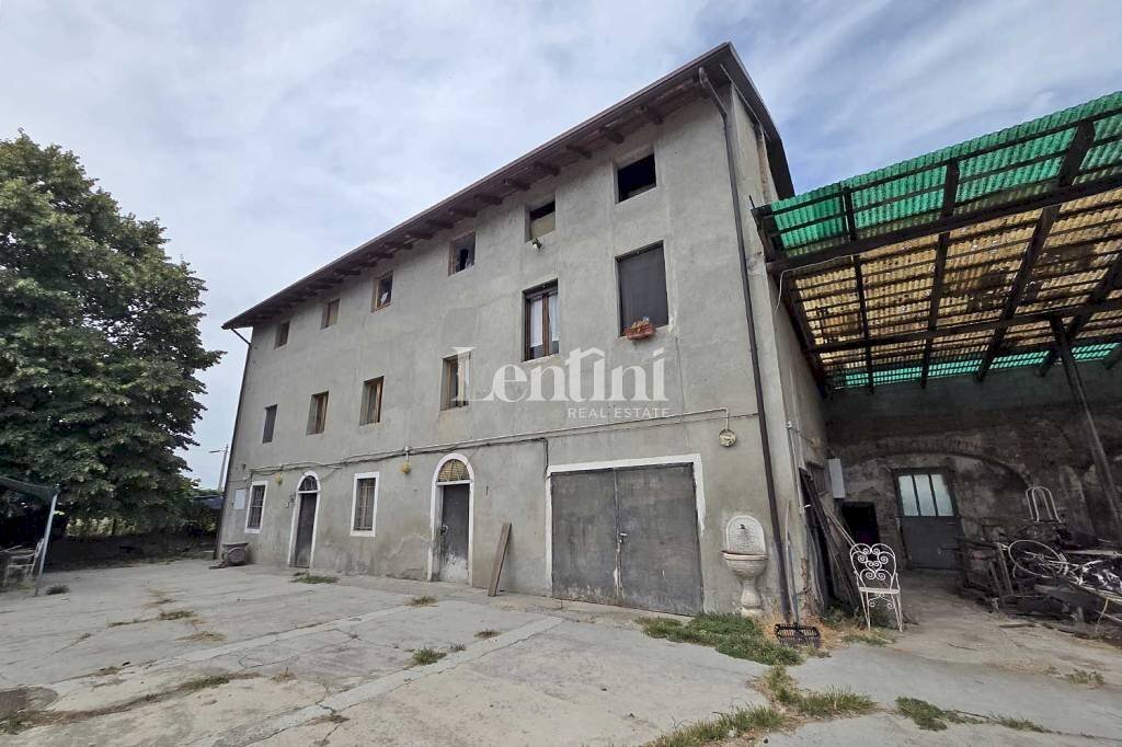 Facciata - Villa via Carlo Ceronetti, Casale Monferrato - foto 2