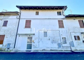 Facciata - Villa via San Martino, Borgo San Martino - foto 2