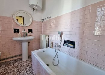 Bagno - Villa via San Martino, Borgo San Martino - foto 16