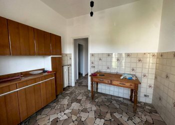 Cucina - Trilocale via Valgella, 10, Varese - foto 9