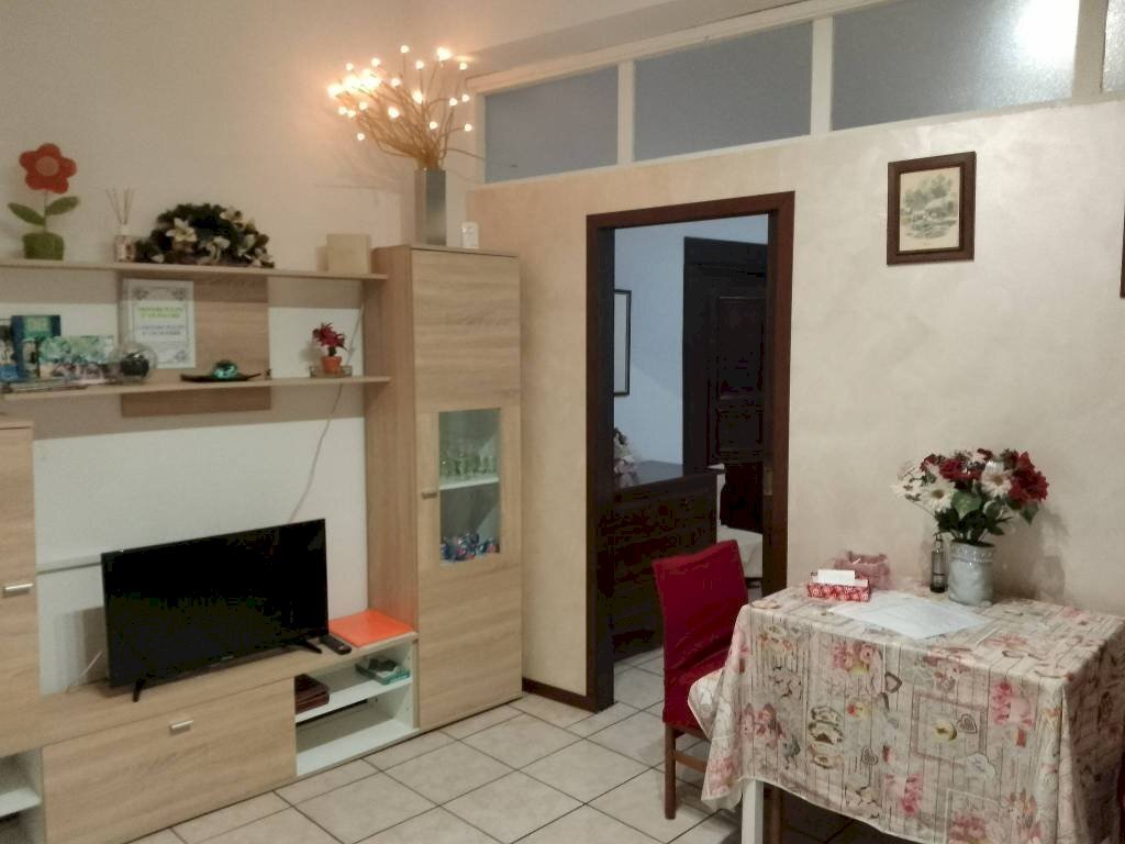 Salone - Bilocale via Biumi, Varese - foto 1