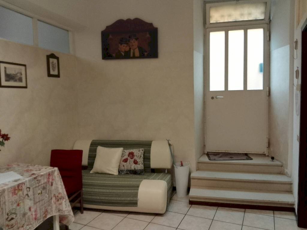 Salone - Bilocale via Biumi, Varese - foto 2