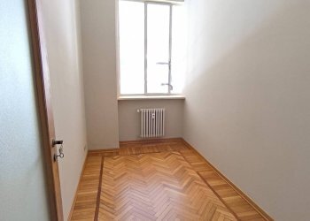 Studio - Three-room apartment via 20 Settembre, 45, Cuneo (neighborhood Centro) - photo 5