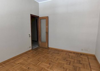 Camera da letto - Three-room apartment via 20 Settembre, 45, Cuneo (neighborhood Centro) - photo 9