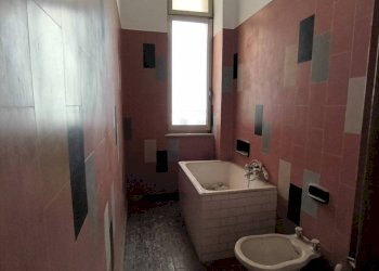 Bagno - Three-room apartment via 20 Settembre, 45, Cuneo (neighborhood Centro) - photo 19