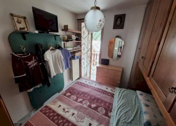 Camera da letto - Bilocale via Umberto I, Fenestrelle - foto 10