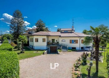 Giardino - Villa via Filippo Turati, 8, Castelletto Sopra Ticino - foto 7