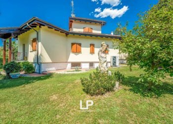 Giardino - Villa via Filippo Turati, 8, Castelletto Sopra Ticino - foto 9