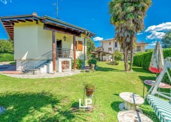 Giardino - Villa via Filippo Turati, 8, Castelletto Sopra Ticino - foto 14