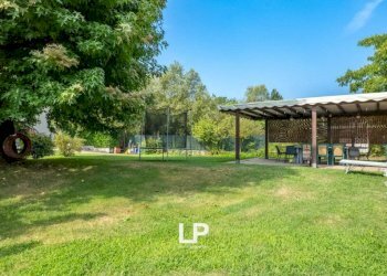 Giardino - Villa via Beati, n 95, Castelletto Sopra Ticino - foto 8