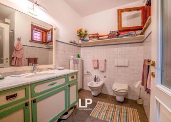 Bagno - Villa via Beati, n 95, Castelletto Sopra Ticino - foto 20