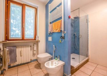 Bagno - Villa via Beati, n 95, Castelletto Sopra Ticino - foto 22