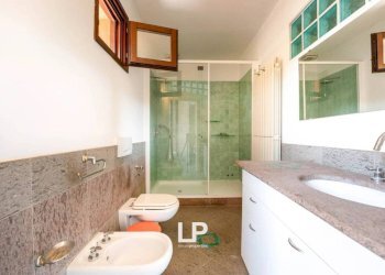 Bagno - Villa via Beati, n 95, Castelletto Sopra Ticino - foto 28