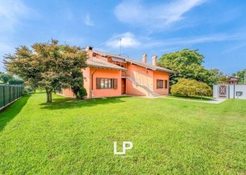 Giardino - Villa via Beati, n 95, Castelletto Sopra Ticino - foto 32