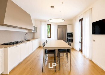 Cucina - Appartamento via al Collegio, 23, Verbania - foto 16