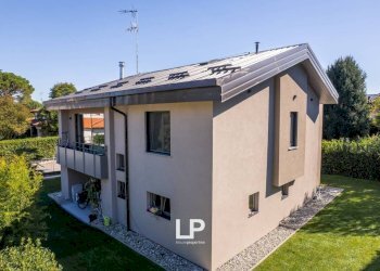 Facciata - Villa via Verona 15, Castelletto Sopra Ticino - foto 5