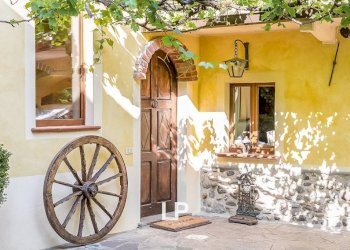 Cortile interno - Rustico via 1 Maggio, Castelletto Sopra Ticino - foto 15
