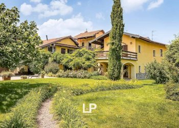 Giardino - Rustico via 1 Maggio, Castelletto Sopra Ticino - foto 1