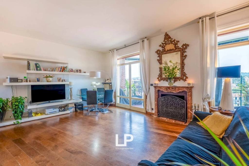 Salone - Four-room apartment via Torino, 12, Arona - photo 1