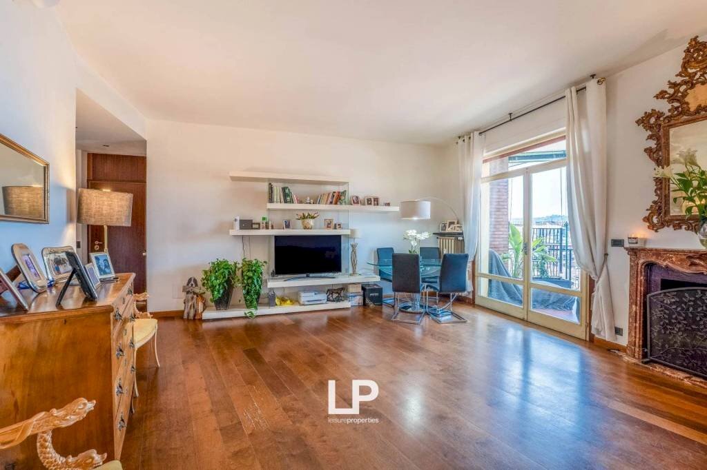 Salone - Four-room apartment via Torino, 12, Arona - photo 3