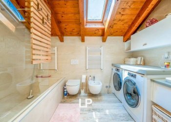 Bagno - Appartamento via Quassa, 6A, Ranco - foto 18