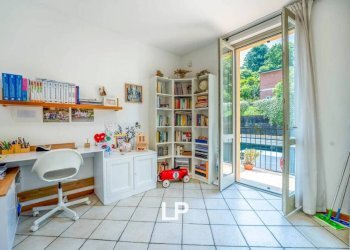 Camera da letto - Appartamento via Quassa, 6A, Ranco - foto 20