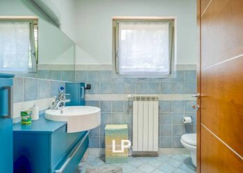 Bagno - Appartamento via Quassa, 6A, Ranco - foto 21