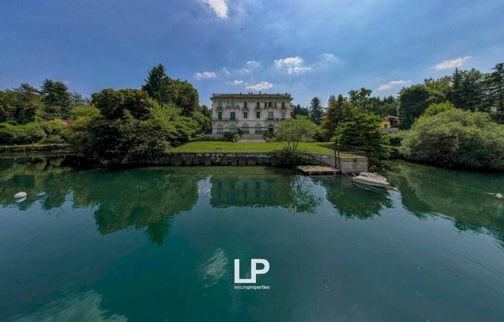 Piscina - Appartamento via 1º Maggio 50, Castelletto Sopra Ticino - foto 3